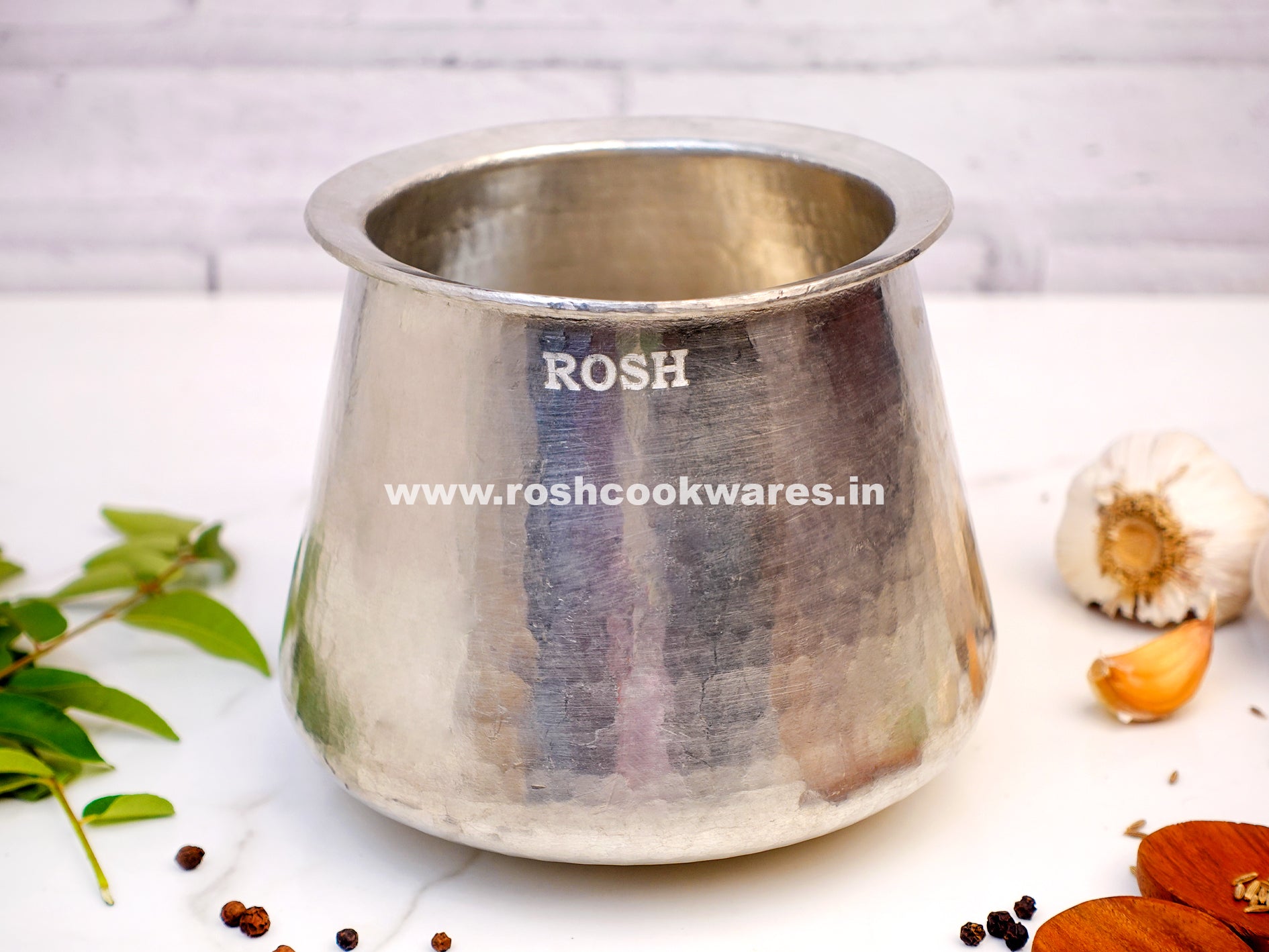 Chombu Eeya Chembu Conical (Tin Vessel) – Rosh Cookwares