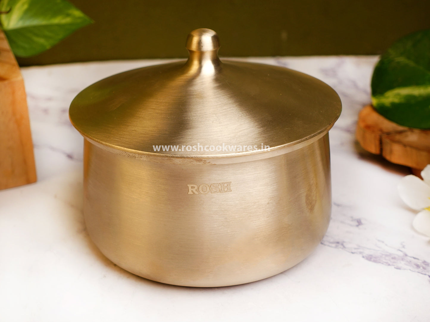 Serving Handi - Kansa - Premium Quality - With Lid .