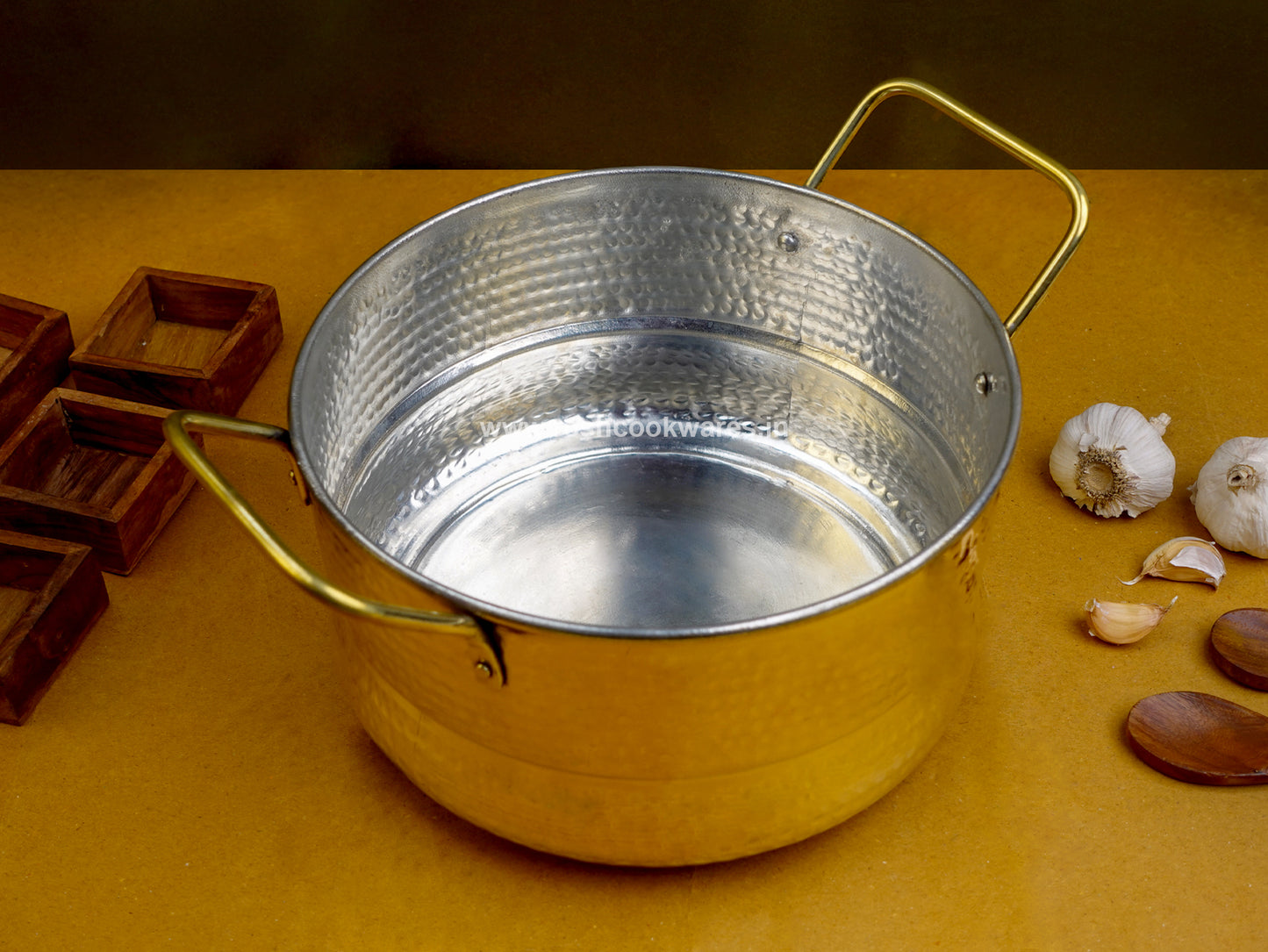 Brass Idli Pot - Trendy - Tin Coated (Plates , Pot Base & Below Lid)