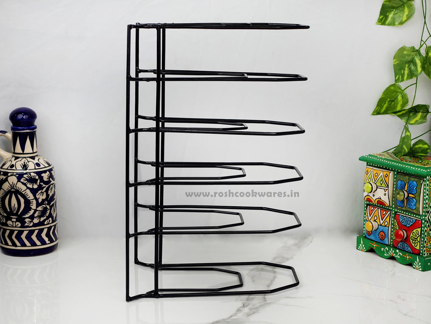 Storage Stand - Iron - Square Big . Suitable for storage of 9 to 10 products.