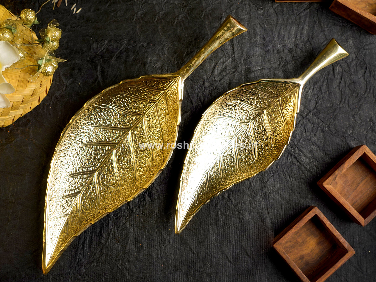 Bronze after mint server - Self design - Leaf Shaped .